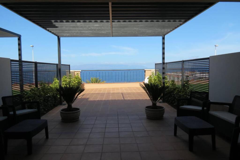 Luxury House With 3 Bedrooms, Sea Wiew And Swimming Pool In A Quiet Residence Пуерто де Сантяго Екстериор снимка