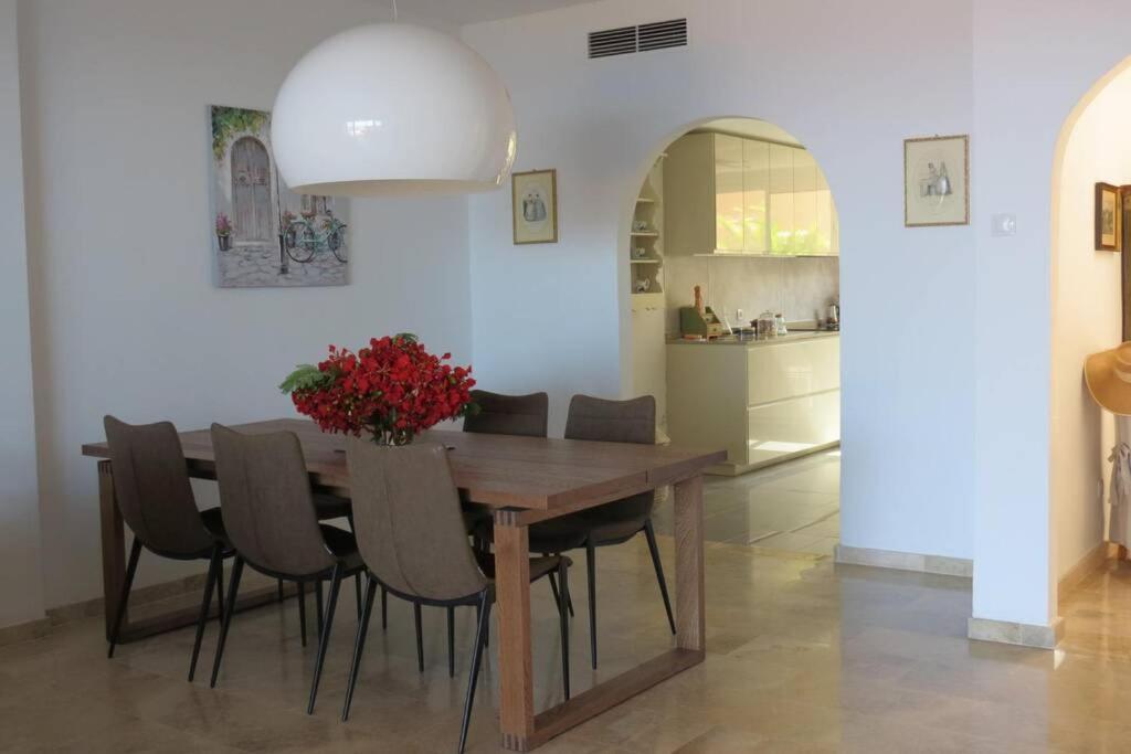 Luxury House With 3 Bedrooms, Sea Wiew And Swimming Pool In A Quiet Residence Пуерто де Сантяго Екстериор снимка